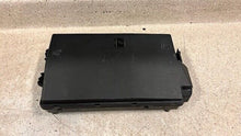 Load image into Gallery viewer, 10 11 Camaro SS Engine Under Hood Fuse Box Block Assembly OEM GM 22765979 59K