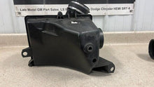 Load image into Gallery viewer, 2005 2006 Pontiac GTO Factory Air Intake System Cleaner Box Tube Assembly OEM GM