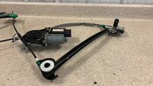 Load image into Gallery viewer, 05 13 Corvette C6 Z06 Front Driver Window Regulator Motor GM 25815795 Left 21K