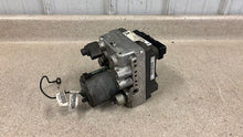 Load image into Gallery viewer, 97 00 C5 Corvette OEM ABS ANTI LOCK BRAKE PUMP MODULE 09360921 V CODE EBCM