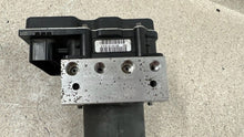 Load image into Gallery viewer, 2010 2013 Chevrolet Camaro SS ABS Brake Pump Module OEM GM 92246444 45K