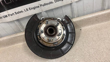 Load image into Gallery viewer, 10 15 Camaro SS ZL1 RH Passenger Side Rear Spindle GM Knuckle Hub Right 45K