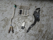 Load image into Gallery viewer, LS3 6.2 Engine & TR6060 Manual Trans Pullout 25K Miles WARRANTY FREE SHIPPING