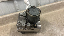 Load image into Gallery viewer, 97 00 C5 Corvette OEM ABS ANTI LOCK BRAKE PUMP MODULE 09356961 M CODE EBCM 55K