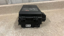 Load image into Gallery viewer, 2009 2013 Corvette C6 Engine Under Hood Fuse Box Block OEM GM 22739140 Z06 3K