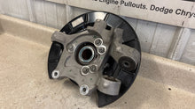Load image into Gallery viewer, 10 15 Camaro SS LH Driver Side Rear Spindle GM Knuckle Hub Left 92246141 32K