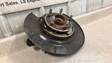 Load image into Gallery viewer, 10 15 Camaro SS RH Passenger Side Rear Spindle GM Knuckle Hub Right 92239046 59K