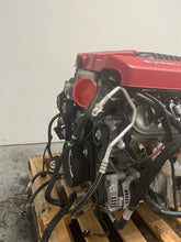 Load image into Gallery viewer, LSA 6.2 Engine & 6L90e 6 speed Auto Trans Pullout 45K WARRANTY 550HP FREE SHIP