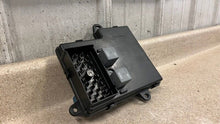 Load image into Gallery viewer, 2008 2013 Corvette C6 Z06 BCM Body Control Module Assembly GM 25879086 37K
