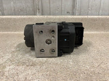 Load image into Gallery viewer, 99 02 Firebird Trans AM Camaro SS ABS Brake Pump Module GM LS1 10423621 98K