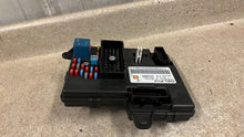 Load image into Gallery viewer, 2008 2013 Corvette C6 Z06 BCM Body Control Module Assembly GM 25879086 37K