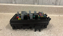 Load image into Gallery viewer, 2009 2013 Corvette C6 Z06 Engine Fuse Box Block Assembly OEM GM 25954867 37K