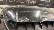 Load image into Gallery viewer, 2014 2015 Camaro SS Passenger Side Headlight Xenon HID GM 23187856 58K Right RH