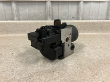 Load image into Gallery viewer, 99 02 Firebird Trans AM Camaro SS ABS Brake Pump Module GM LS1 10423621 98K