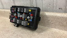 Load image into Gallery viewer, 2009 2013 Corvette C6 Z06 Engine Fuse Box Block Assembly OEM GM 25954867 37K