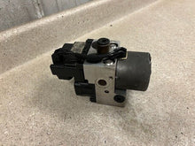 Load image into Gallery viewer, 99 02 Firebird Trans AM Camaro SS ABS Brake Pump Module GM LS1 10423621 98K