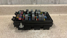 Load image into Gallery viewer, 2009 2013 Corvette C6 Z06 Engine Fuse Box Block Assembly OEM GM 25954867 37K