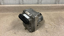 Load image into Gallery viewer, 97 00 C5 Corvette OEM ABS ANTI LOCK BRAKE PUMP MODULE 09356961 M CODE EBCM 59K