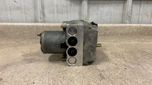 Load image into Gallery viewer, 97 00 C5 Corvette OEM ABS ANTI LOCK BRAKE PUMP MODULE 09356961 M CODE EBCM 59K