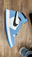 Load image into Gallery viewer, Size 9.5 Air Jordan 1 Retro OG High University Blue Unc sky Mens NEW Box
