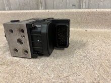 Load image into Gallery viewer, 99 02 Firebird Trans AM Camaro SS ABS Brake Pump Module GM LS1 10423621 98K