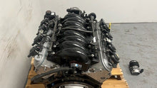 Load image into Gallery viewer, LM7 5.3 Engine Complete Pullout WARRANTY LS1 Accessorys LS6 Intake FREE SHIPPING