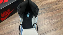 Load image into Gallery viewer, Size 9.5 Air Jordan 1 Retro OG High University Blue Unc sky Mens NEW Box
