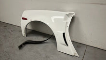 Load image into Gallery viewer, 06 13 C6 Corvette Z06 Right Passenger Quarter Panel GM Wide Body 22813553 White