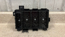 Load image into Gallery viewer, 2009 2013 Corvette C6 Z06 Engine Fuse Box Block Assembly OEM GM 25954867 37K