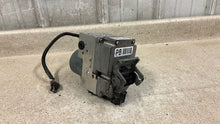 Load image into Gallery viewer, 2003 2004 C5 Corvette OEM ABS ANTI LOCK BRAKE PUMP MODULE PB Code 10331728
