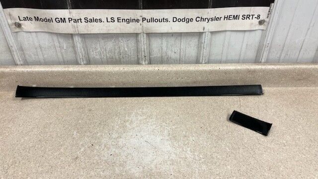 10 15 Chevy Camaro SS Carbon Flash Glossy Dash Trim 2 Pieces OEM GM 22757135 45K