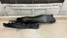 Load image into Gallery viewer, 06 13 Corvette C6 Z06 Passenger Front Fender Liner Brake Duct 15252927 GM Right
