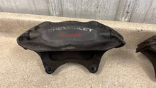 Load image into Gallery viewer, 2010 2015 Camaro SS Front Driver Passenger Brembo Brake Calipers Pair OEM
