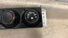 Load image into Gallery viewer, 04 05 06 Pontiac GTO HVAC Controls A/C Heater Switches GM 92181684 Factory
