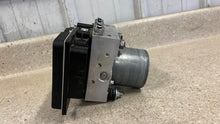 Load image into Gallery viewer, 12 15 Chevrolet Camaro SS ZL1 ABS Anti Lock Brake Pump Module GM 22914250
