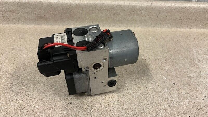 99 02 Firebird Camaro ABS 4 Channel Anti Lock Brake Pump Module GM 10423623 53K