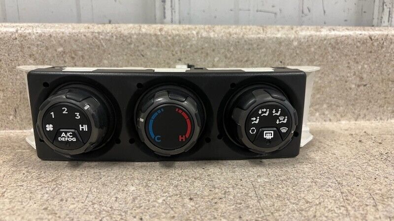 04 05 06 Pontiac GTO HVAC Controls A/C Heater Switches GM 92181684 Factory