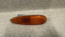 Load image into Gallery viewer, 04 05 06 Pontiac GTO Right Left Front Bumper Marker Light OEM GM 92155601 Socket
