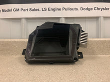 Load image into Gallery viewer, 16 18 Chevrolet Camaro SS Heads Up Display HUD OEM GM 84016314 Projector 18K
