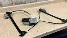 Load image into Gallery viewer, 05 13 Corvette C6 Z06 Front Driver Window Regulator Motor GM 25815795 Left
