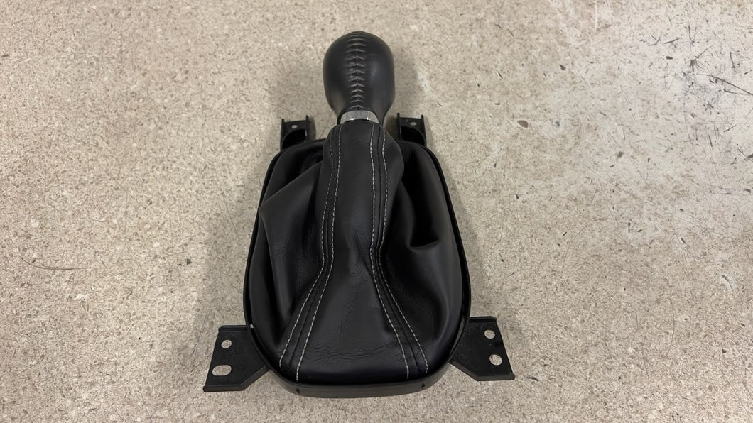 10 15 Camaro SS Center Manual Shifter Knob Boot Black Leather GM OEM 26K Miles