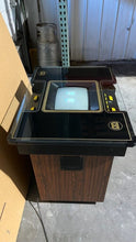 Load image into Gallery viewer, 1983 Merit Industries Players Choice Cocktail Table Arcade Game Pitt Boss WORKS!
