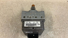 Load image into Gallery viewer, 06 13 Chevrolet Corvette C6 Anti Lock Brake Pump ABS Module OEM GM 25886839 21K
