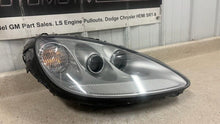 Load image into Gallery viewer, 05 08 C6 Corvette Z06 Passenger Headlight Assembly GM 25867780 Silver Right 21K
