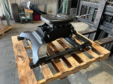 Load image into Gallery viewer, Q25 SERIES CURT 5TH WHEEL HITCH FOR 2018+ GM BED PUCK SYSTEM #16069  CAMPER KING
