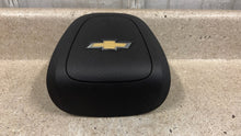 Load image into Gallery viewer, 2012 2015 Chevrolet Camaro SS Left Side Driver Wheel OEM GM Bag 22887909 NICE!
