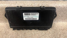 Load image into Gallery viewer, 1997 1999 Corvette C5 Passenger Door Control Module Relay 09352891 RH 56K
