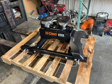 Load image into Gallery viewer, Q25 SERIES CURT 5TH WHEEL HITCH FOR 2018+ GM BED PUCK SYSTEM #16069  CAMPER KING

