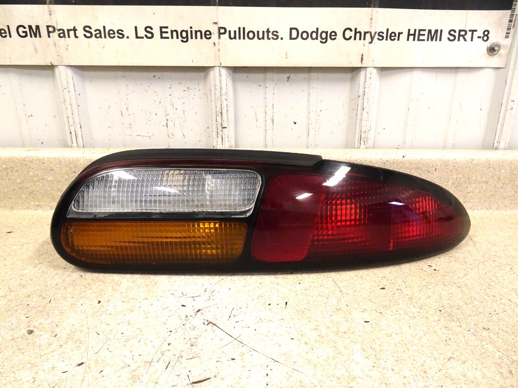 93 02 Chevrolet Camaro SS Passenger Right Tail Light OEM GM 16523692 RH Lamp 75K