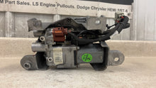 Load image into Gallery viewer, 16 24 Camaro ZL1 GM Rear Differential Actuator Pump Module 84059648 16K CTSV
